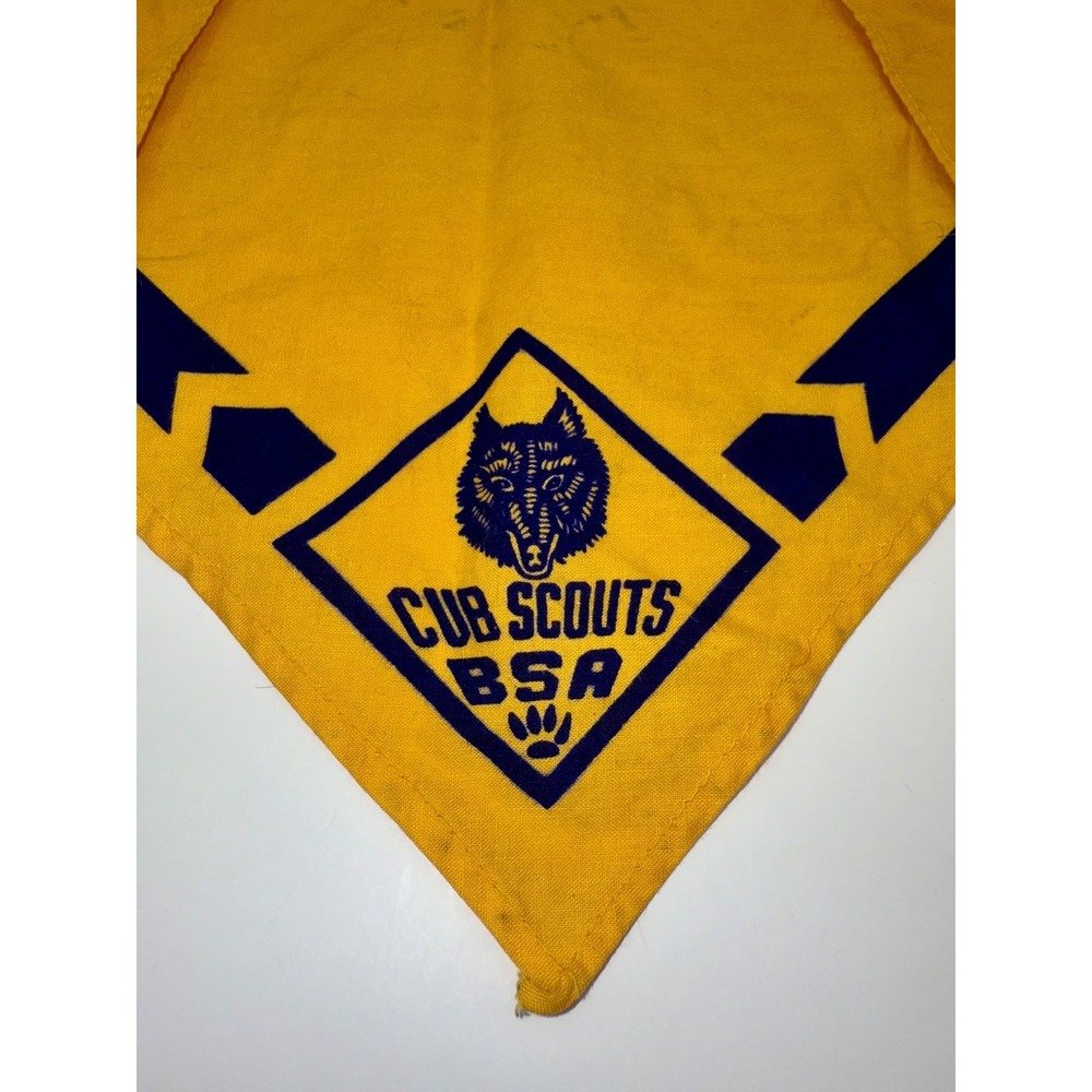 Vintage Cub Scouts‎ BSA Wolf Rank Neckerchief Yellow Blue Bandana Scarf